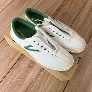 Tretorn - white with green canvas tennis sneakers, size 3.5